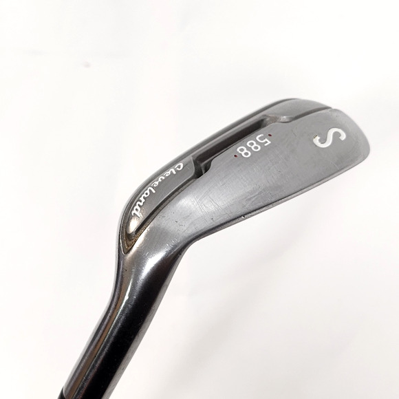 Women's Cleveland 588 Altitude Hybrid Sand Wedge Graphite RH 34.75in New Grip - Picture 3 of 10